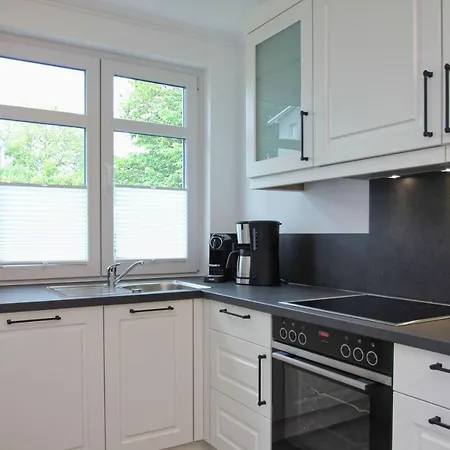 Terrasse, Gratis Nutzung Vom Ahoi Erlebnisbad Und Sauna In Sellin - Meeresblick 78 Apartment *