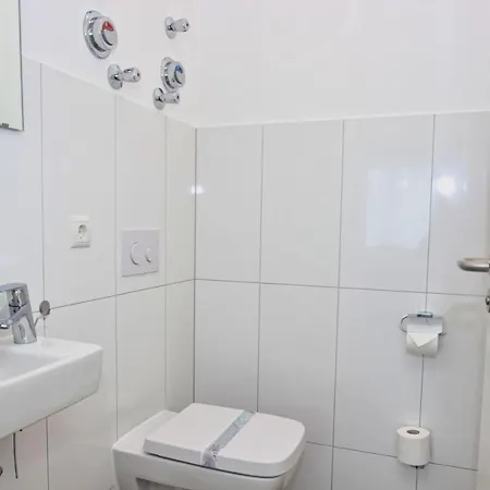 Terrasse, Gratis Nutzung Vom Ahoi Erlebnisbad Und Sauna In Sellin - Meeresblick 78 Goehren (Ruegen)